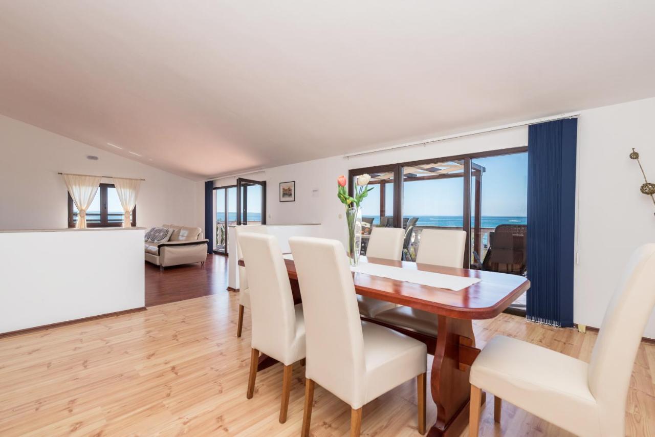 Apartment Astoria Затон Екстер'єр фото