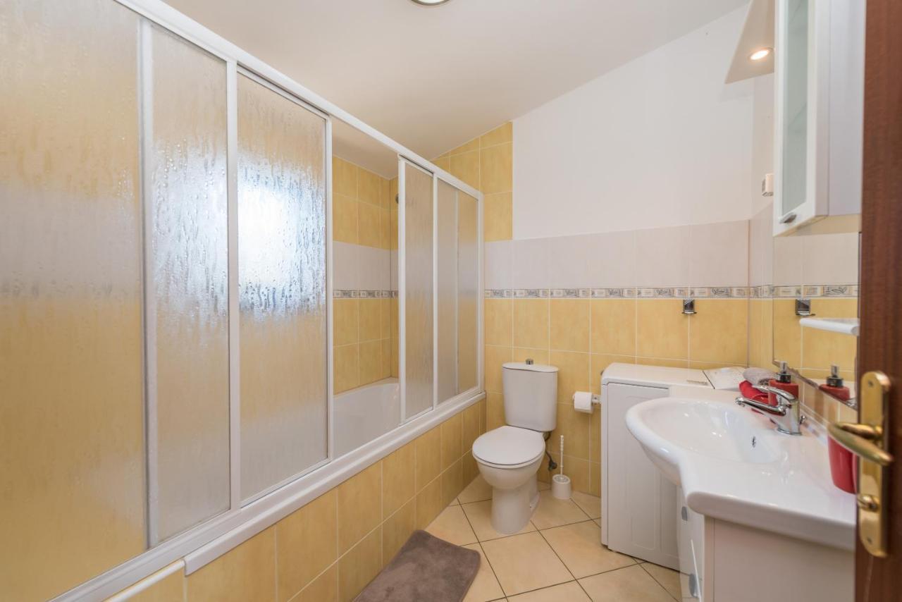Apartment Astoria Затон Екстер'єр фото