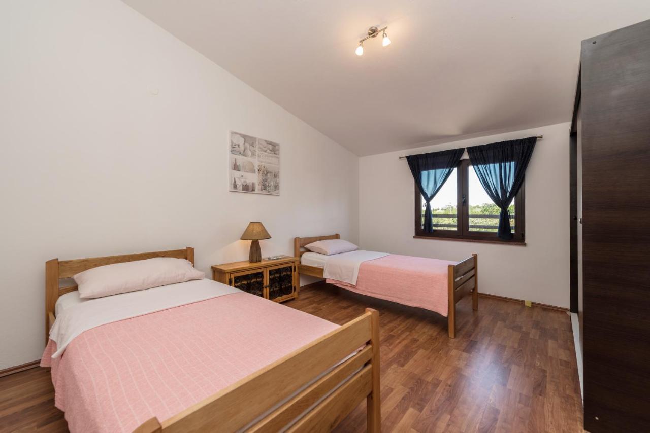 Apartment Astoria Затон Екстер'єр фото