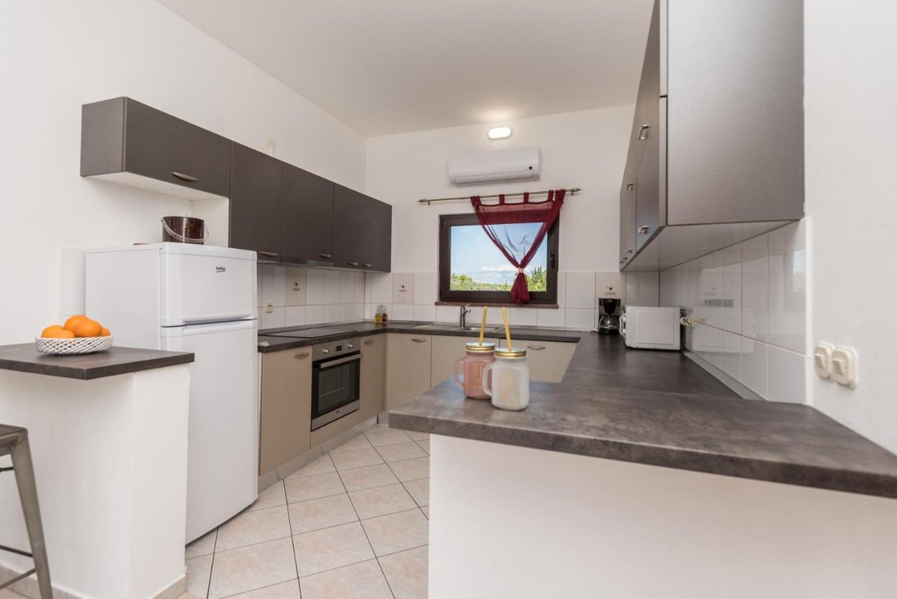 Apartment Astoria Затон Екстер'єр фото