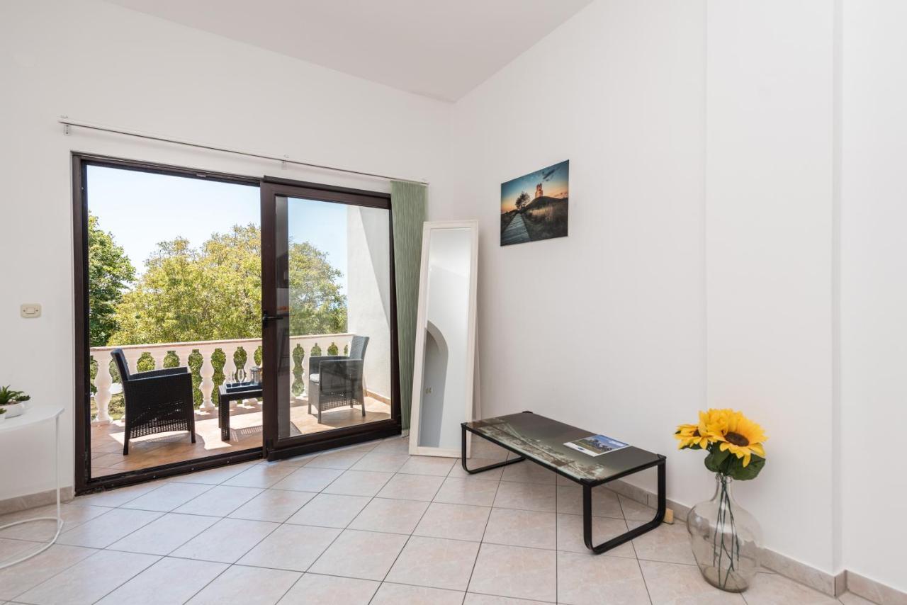 Apartment Astoria Затон Екстер'єр фото