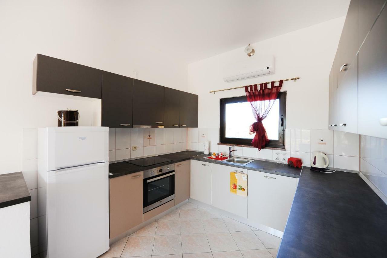 Apartment Astoria Затон Екстер'єр фото